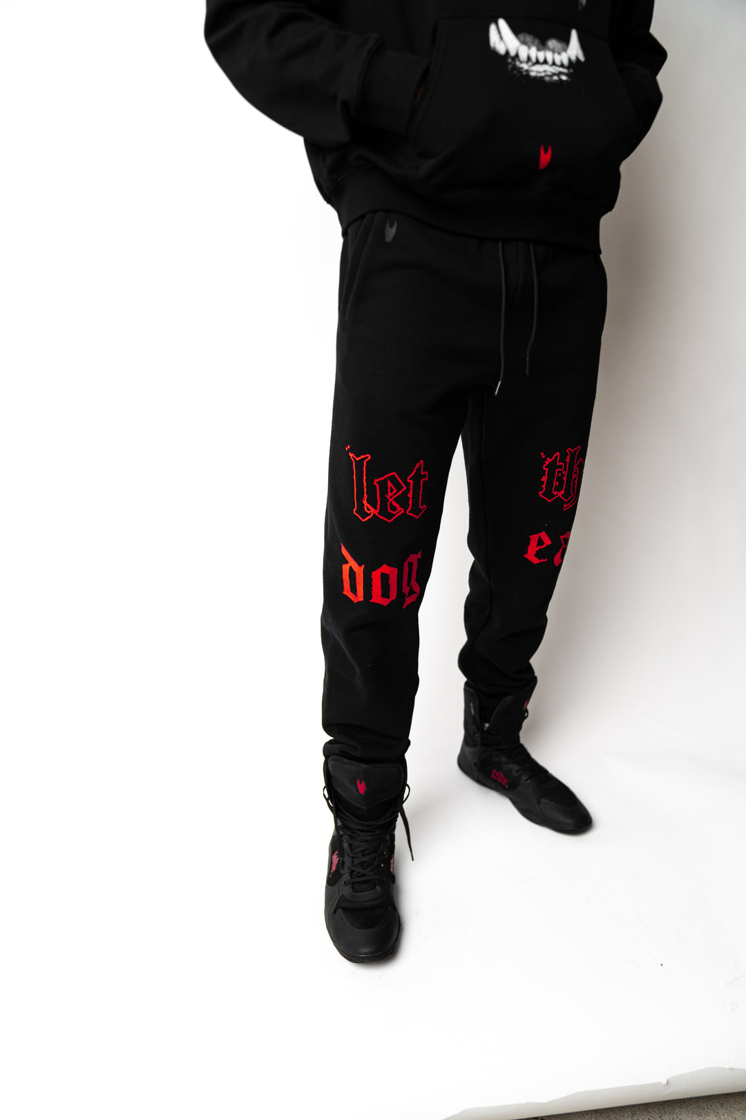 LTDE - Cuffed Relaxed Jogger - Black/Red